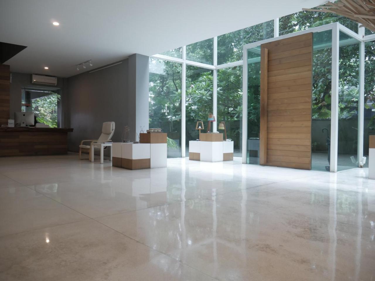2510 Urbanliving Jakarta Exterior photo