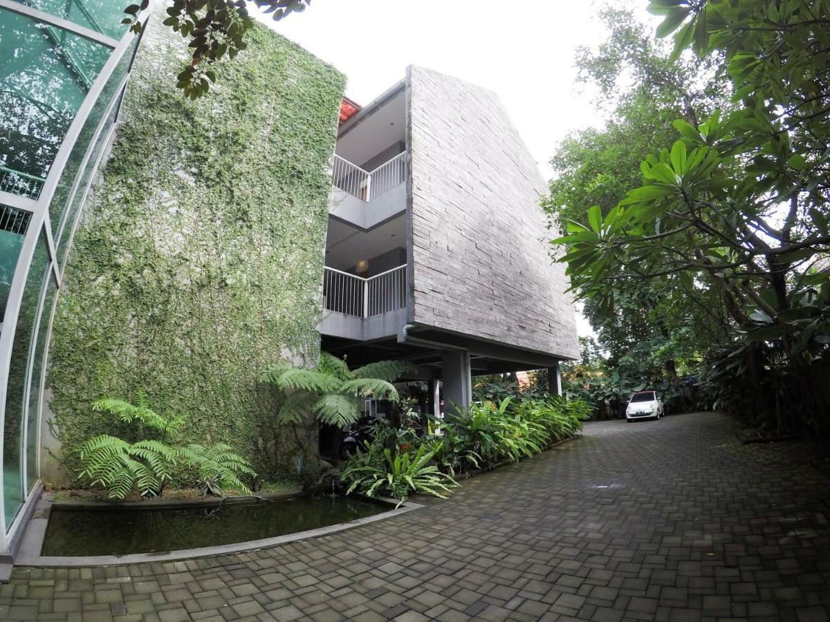 2510 Urbanliving Jakarta Exterior photo