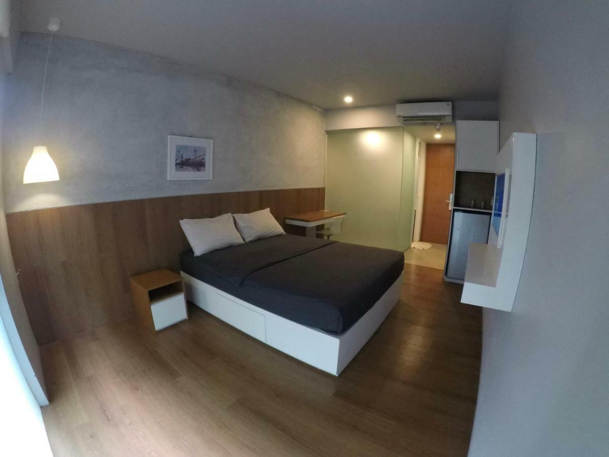 2510 Urbanliving Jakarta Exterior photo